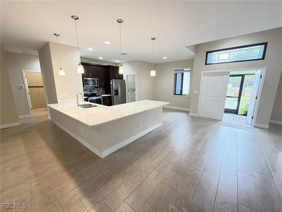 916 SW 7th Avenue, Cape Coral, FL 33991 - Image #3