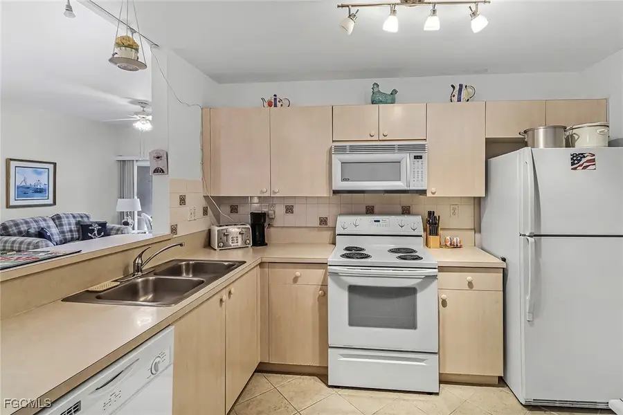 15430 Bellamar Circle #3015, Fort Myers, FL 33908 - Image #3