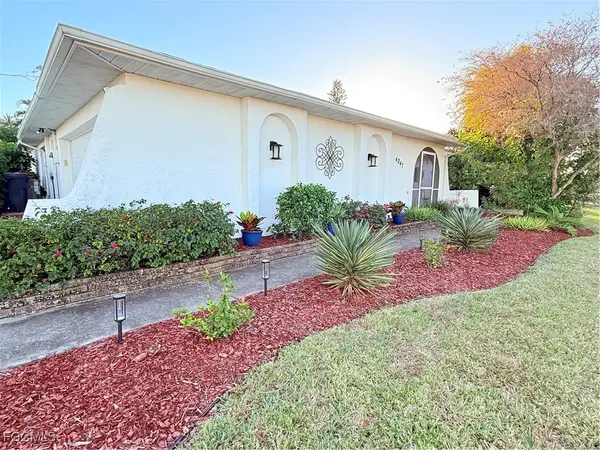 4047 Country Club Boulevard, Cape Coral, FL 33904