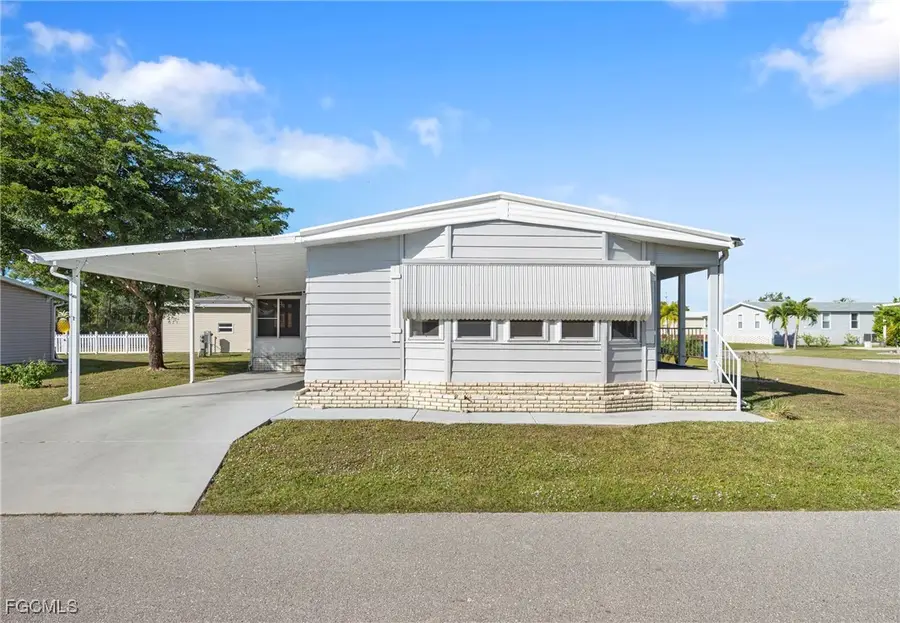 9814 Creekwood Lane, Fort Myers, FL 33905 - Image #2