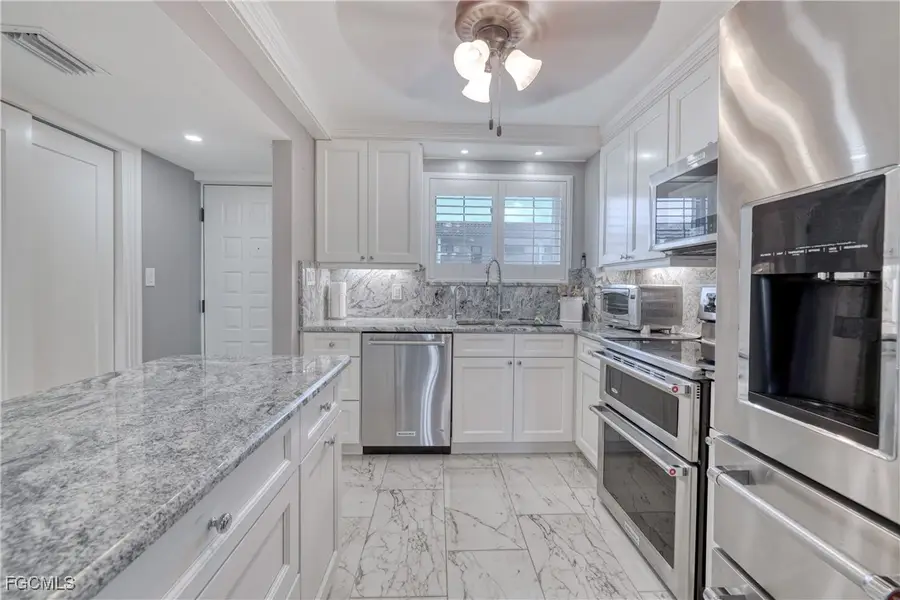 2121 Collier Avenue #412, Fort Myers, FL 33901 - Image #3