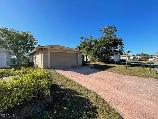 9761 Deerfoot Drive, Fort Myers, FL 33919 - Image #1