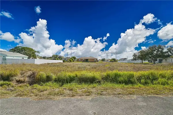 4213 13th Street W, Lehigh Acres, FL 33971