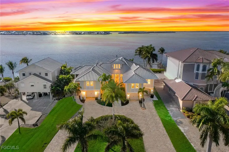 12271 Shoreview Drive, Matlacha, FL 33993 - Image #3