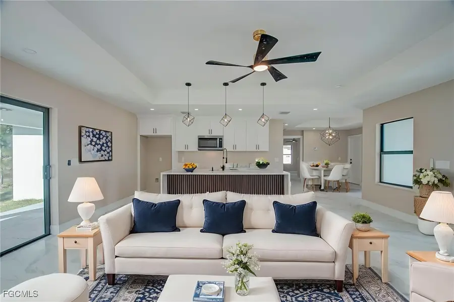 1136 Helen Avenue S, Lehigh Acres, FL 33974 - Image #3