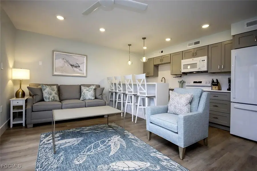 671 E Gulf Drive #4B2, Sanibel, FL 33957 - Image #3