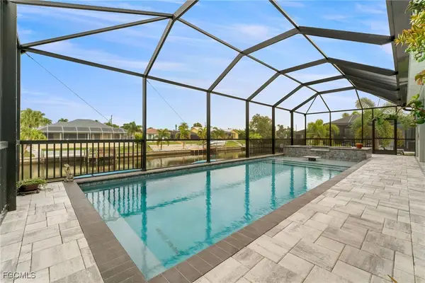 811 SE 33rd Terrace, Cape Coral, FL 33904