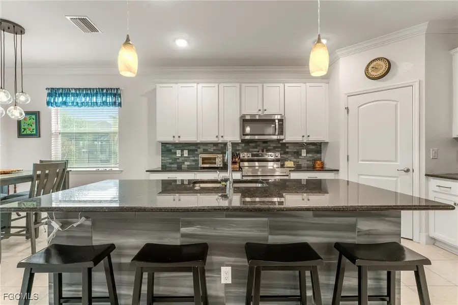 811 SE 33rd Terrace, Cape Coral, FL 33904 - Image #3