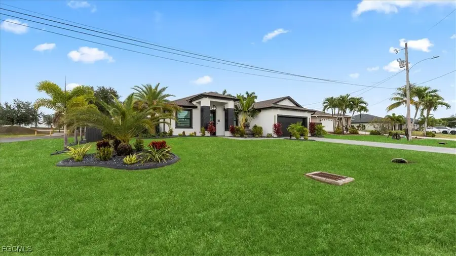 927 SW 25th Street, Cape Coral, FL 33914 - Image #2