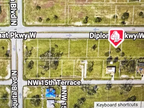 1428 Diplomat Parkway W, Cape Coral, FL 33993