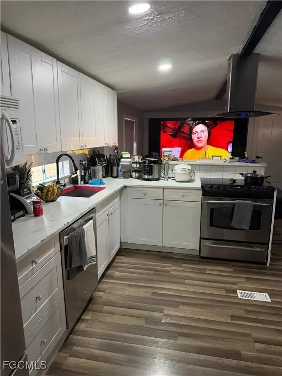 1011 Della Tobias Avenue, Clewiston, FL 33440 - Image #3