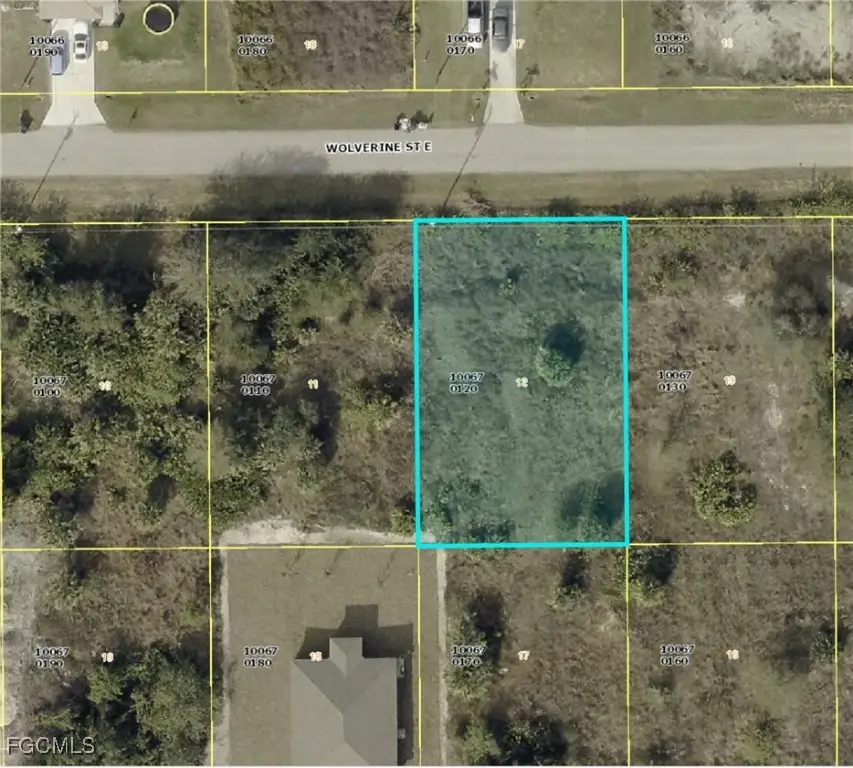 828 Wolverine Street E, Lehigh Acres, FL 33974 - Image #1