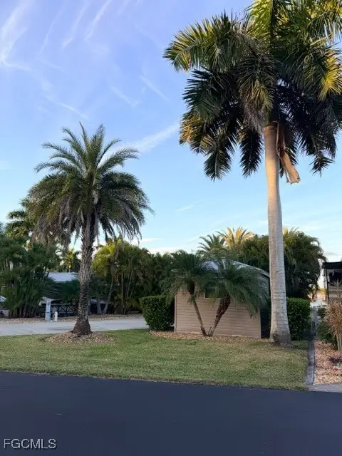 5217 Cypress Trail Resort Circle, Fort Myers, FL 33905 - Image #2