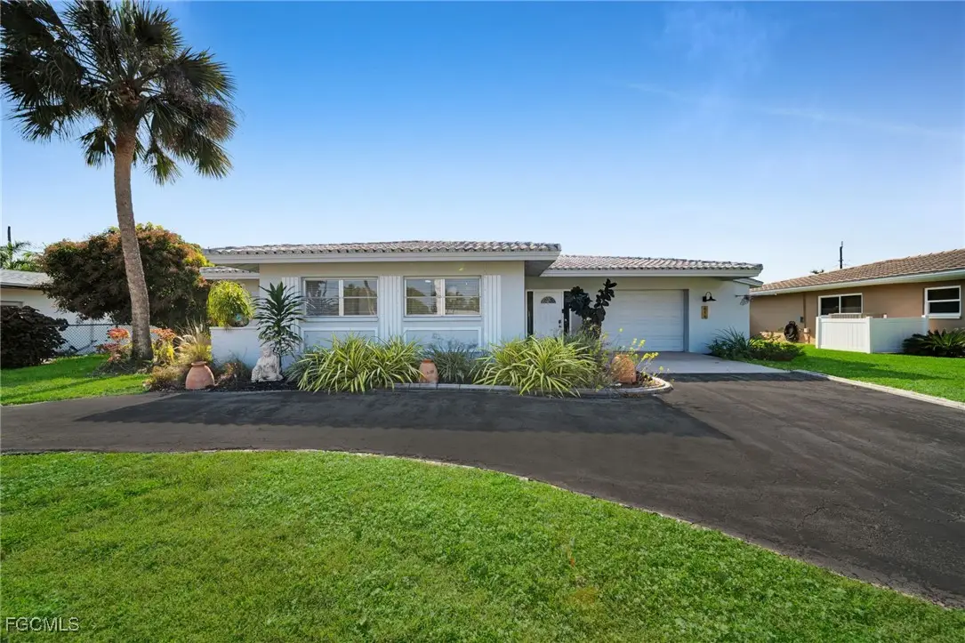 616 El Dorado Parkway E, Cape Coral, FL 33904 - Image #1