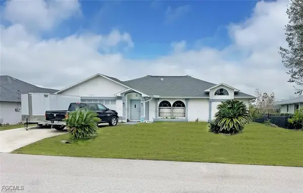 215 SE 1st Place, Cape Coral, FL 33990