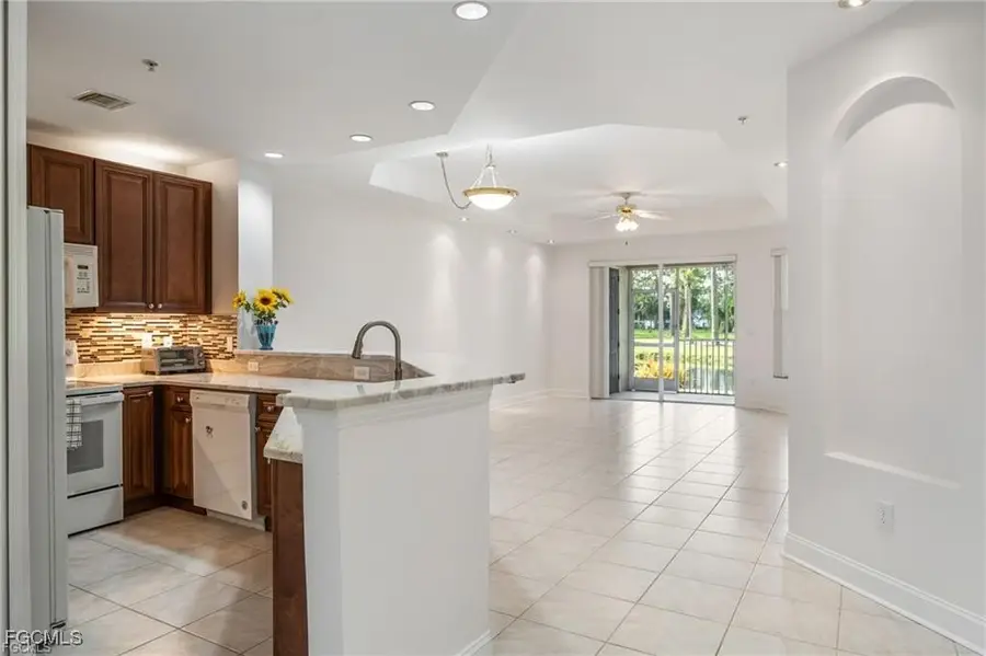 15250 Riverbend Boulevard #101, North Fort Myers, FL 33917 - Image #3