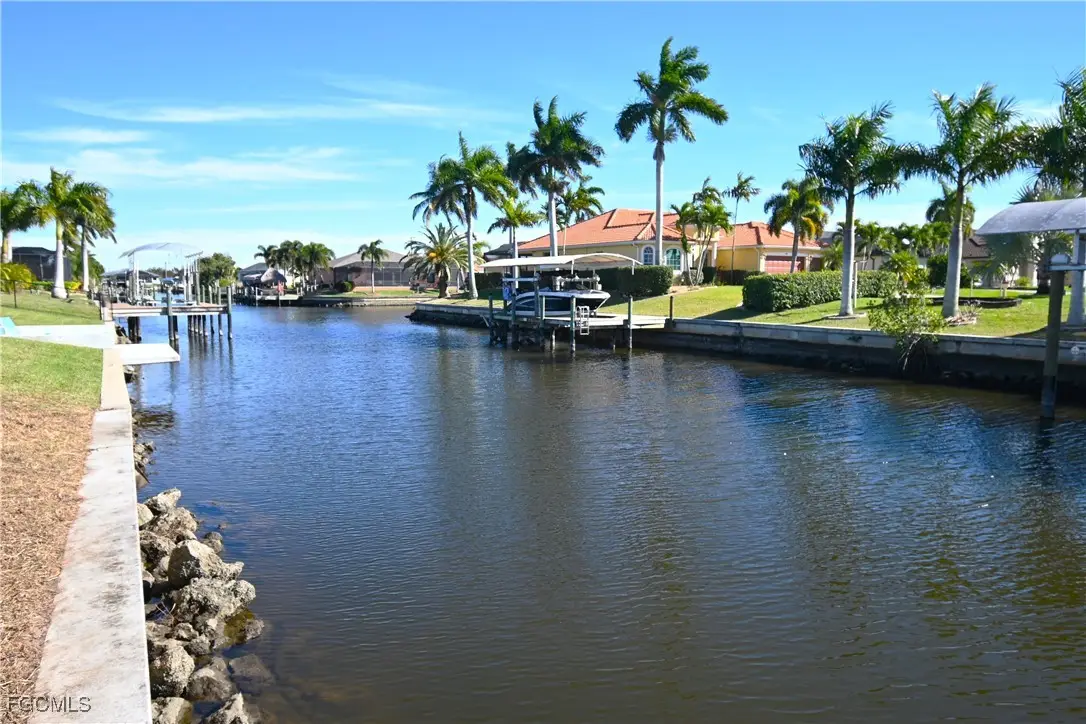 524 Mohawk Parkway, Cape Coral, FL 33914 - Image #1