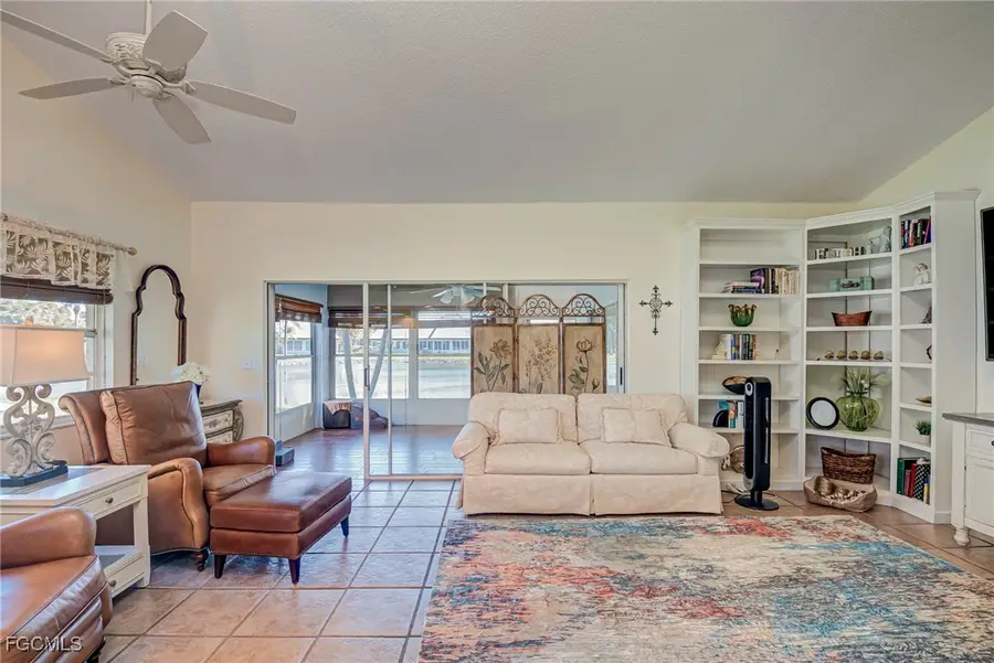 204 Mcgregor Park Circle, Fort Myers, FL 33908 - Image #2
