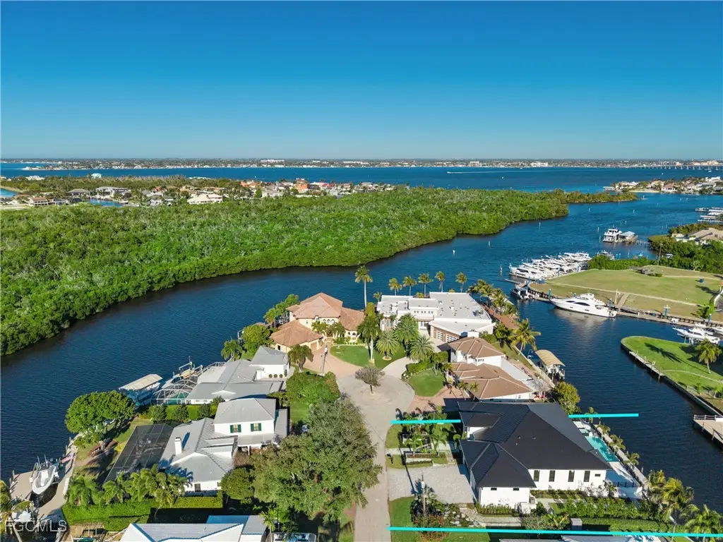 111 Montrose Drive, Fort Myers, FL 33919 - Image #1
