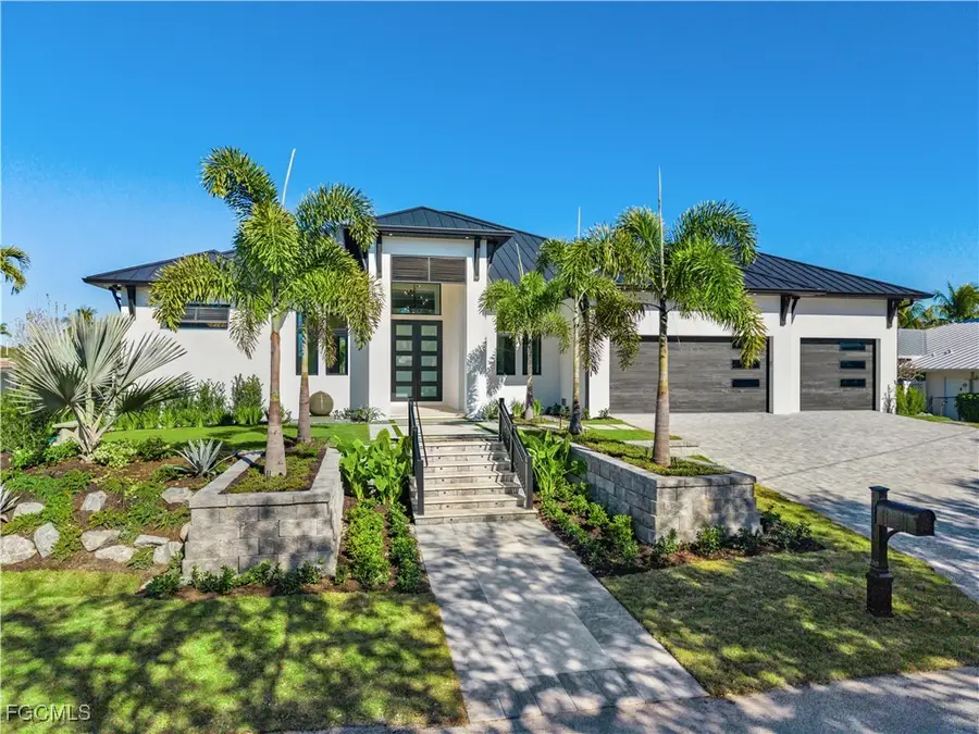 111 Montrose Drive, Fort Myers, FL 33919 - Image #3