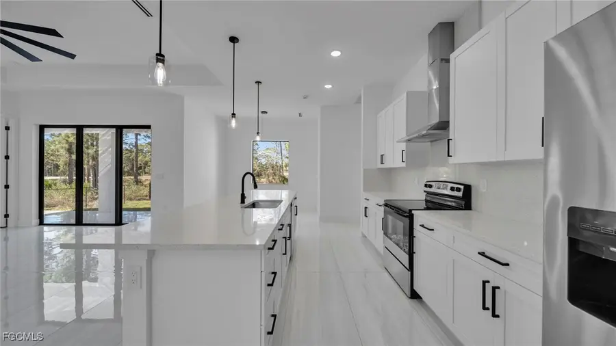 804 Oakridge Avenue S, Lehigh Acres, FL 33974 - Image #2