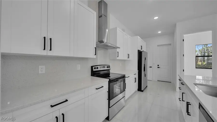 804 Oakridge Avenue S, Lehigh Acres, FL 33974 - Image #3