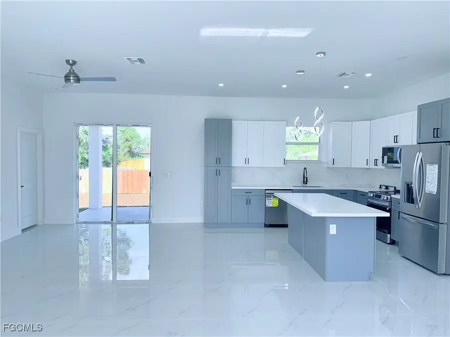 4006 2nd Street Sw, Lehigh Acres, FL 33976 - Image #3