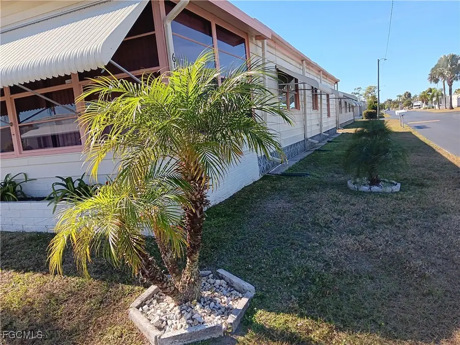 610 Friendly Place, North Fort Myers, FL 33917 - Image #3