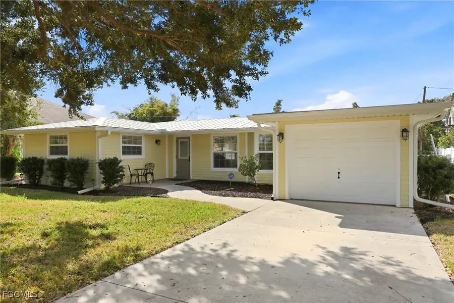 2263 Club House Road, North Fort Myers, FL 33917 - Image #2