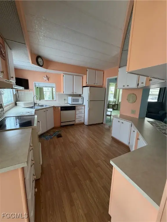 513 Timber Lane S, North Fort Myers, FL 33917 - Image #3