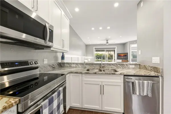230 Newport Drive #602, Naples, FL 34114