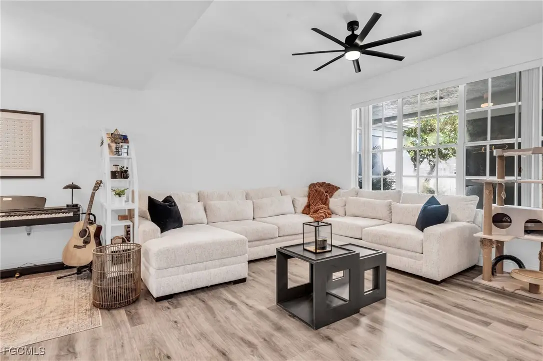 3825 Schoolhouse Road E #5, Fort Myers, FL 33916 - Image #1