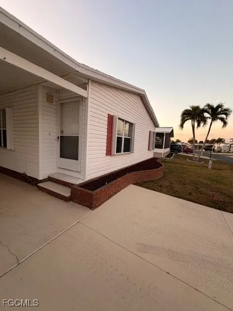 16266 Durham Avenue, Fort Myers, FL 33908 - Image #2