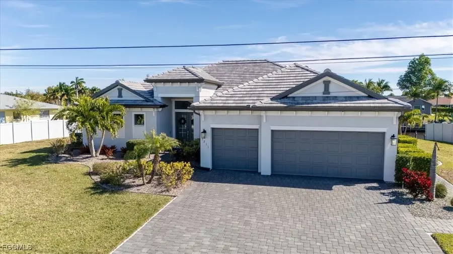 1211 SE 10th Avenue, Cape Coral, FL 33990 - Image #2
