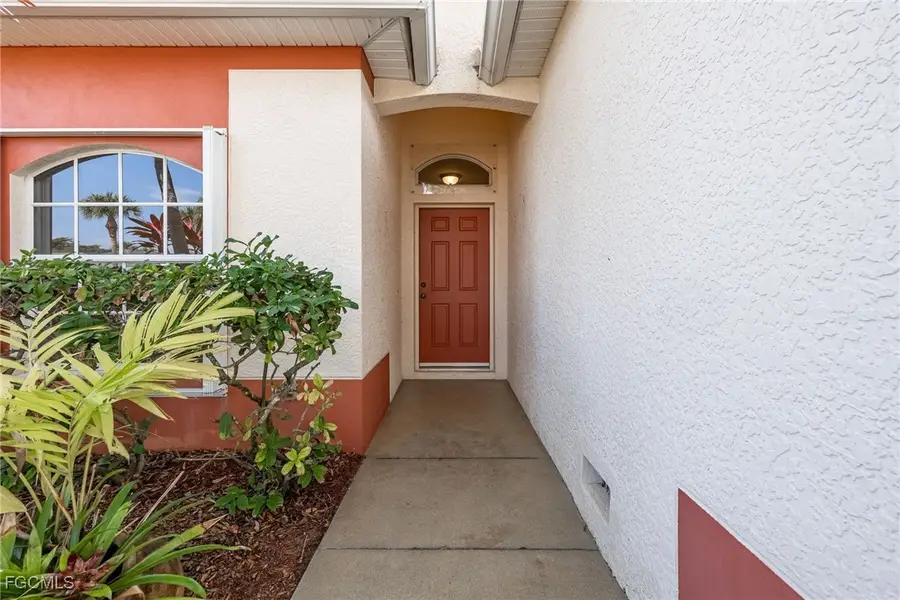 9733 Mendocino Drive, Fort Myers, FL 33919 - Image #2