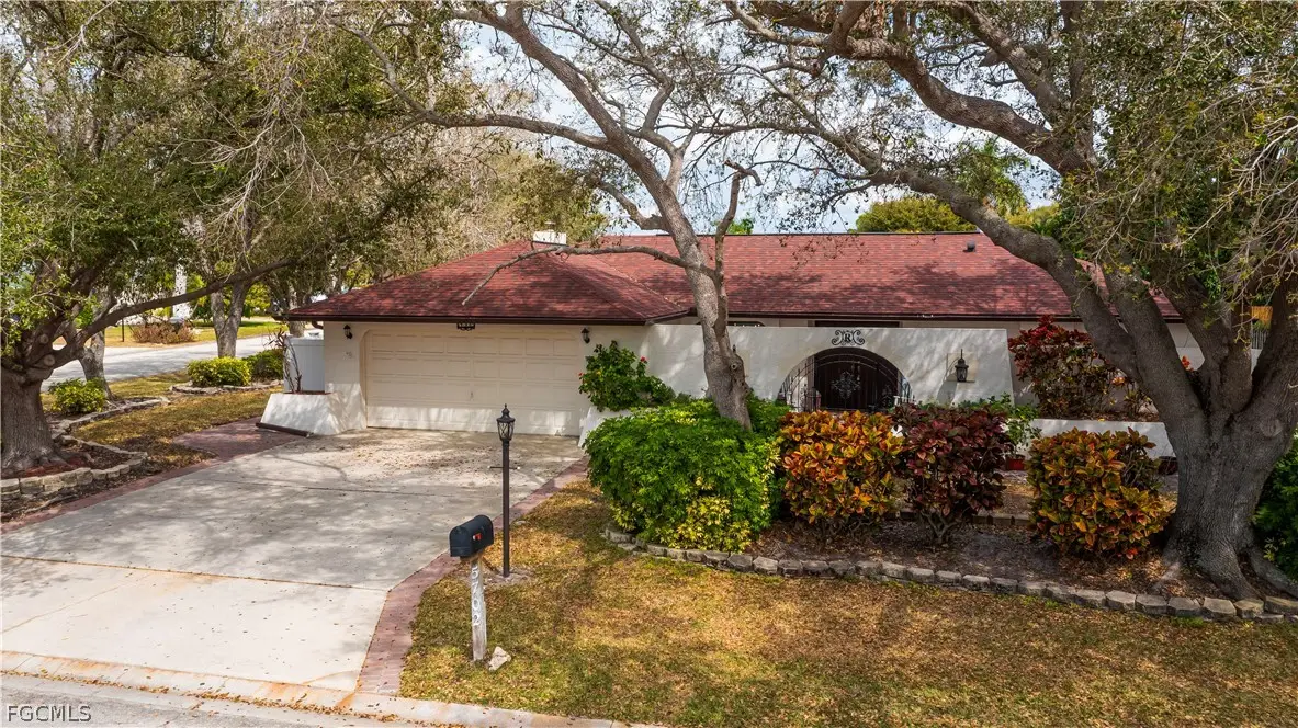 5702 Sandpiper Place, Fort Myers, FL 33919 - #1