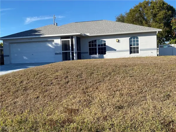 1309 SW 14th Terrace, Cape Coral, FL 33991