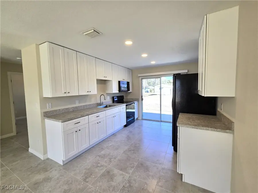 2224 Virginia Avenue, Fort Myers, FL 33905 - Image #2