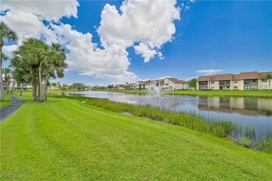 8475 Charter Club Circle #5, Fort Myers, FL 33919 - Image #2