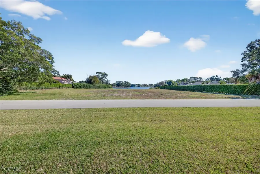 128 Myrtle Road, Naples, FL 34108 - Image #2