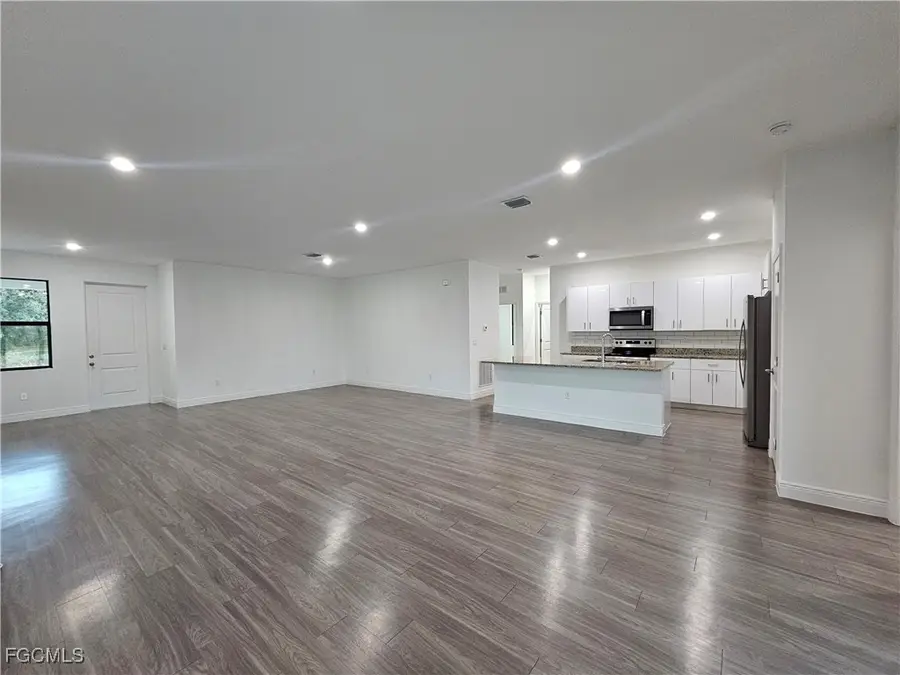 8059 Sherwood Circle, Labelle, FL 33935 - Image #3