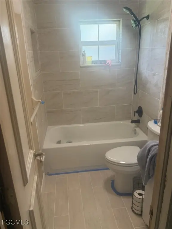 405 Calvin Avenue, Lehigh Acres, FL 33972 - Image #3