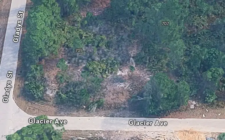 707 Glacier Avenue, Lehigh Acres, FL 33974 - Image #3