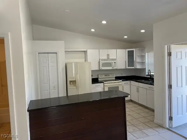 1248 Columbus Boulevard, Fort Myers, FL 33913 - Image #2