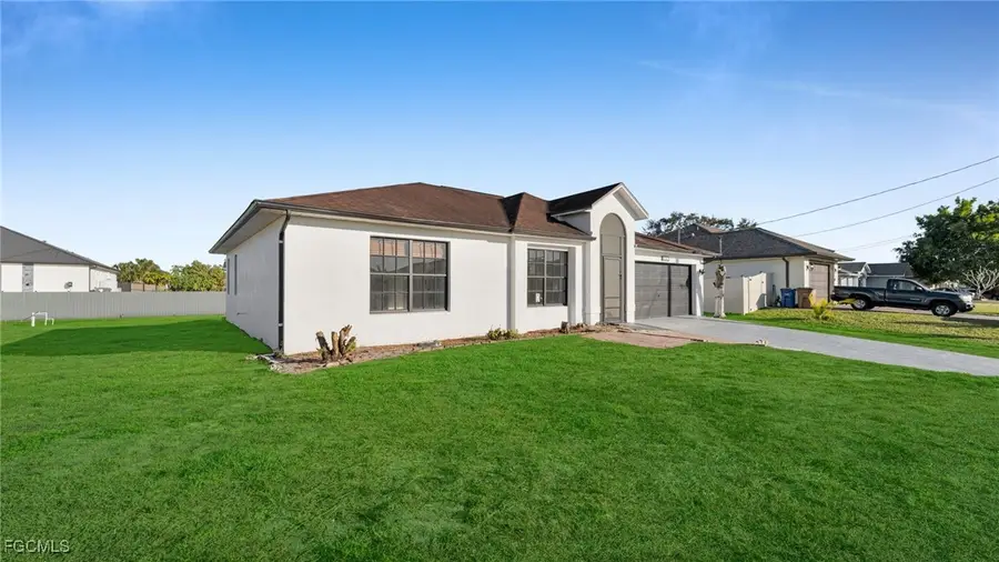 918 Acroft Avenue, Lehigh Acres, FL 33971 - Image #3