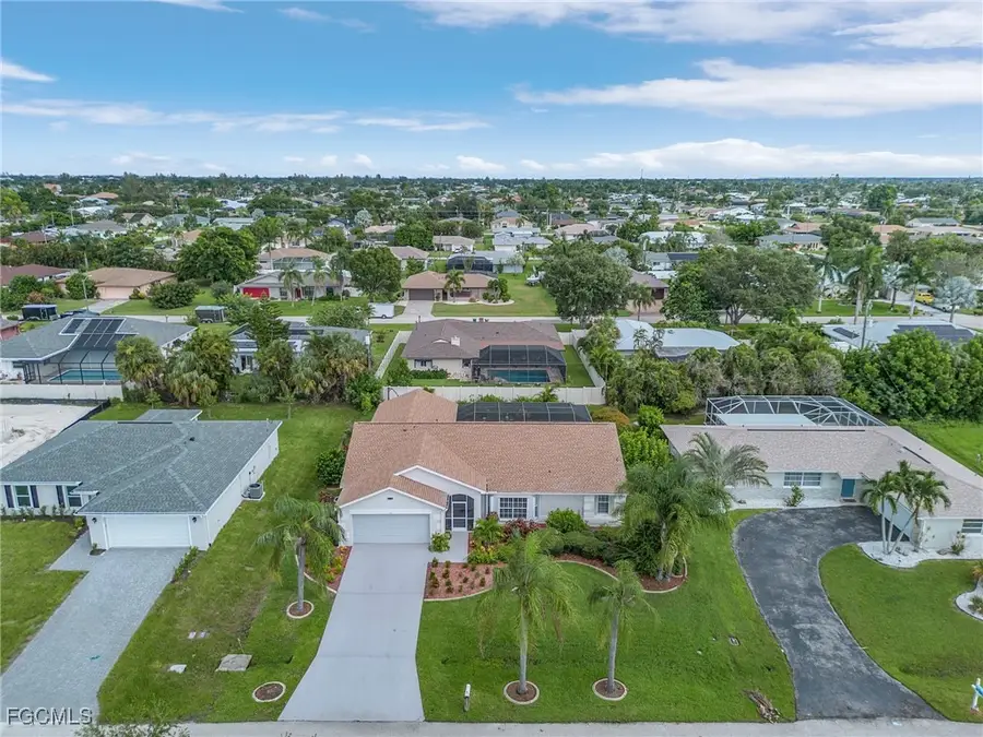 527 SE 36th Street, Cape Coral, FL 33904 - #2