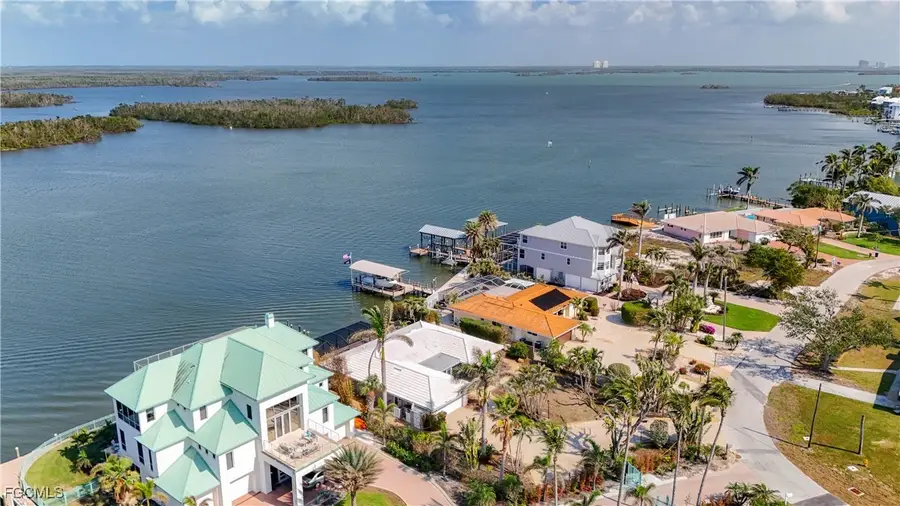 5650 Williams Drive, Fort Myers Beach, FL 33931 - Image #2