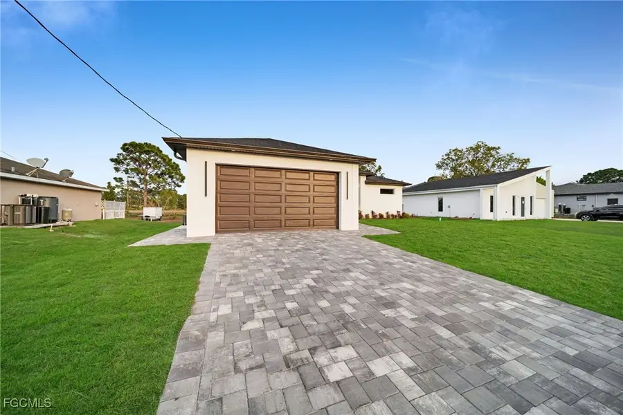 5304 Anita Avenue N, Lehigh Acres, FL 33971 - Image #3