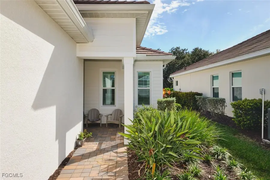 3050 Heritage Pines Drive, Fort Myers, FL 33905 - Image #3
