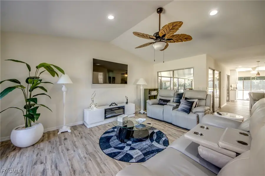 6425 Royal Woods Drive, Fort Myers, FL 33908 - Image #2